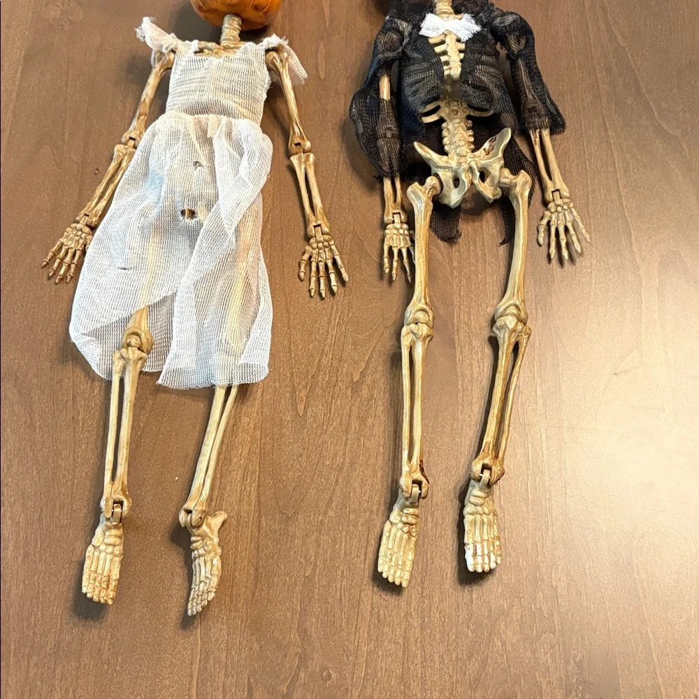 NWOT Pumpkin Head Skeleton Couple Bride & Groom - Bendable Arms & Legs 18” Long